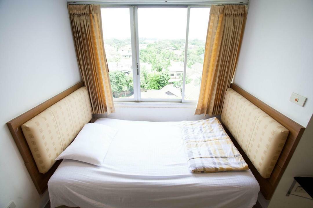 Galare Thong Tower Aparthotel Chiang Mai Exterior photo