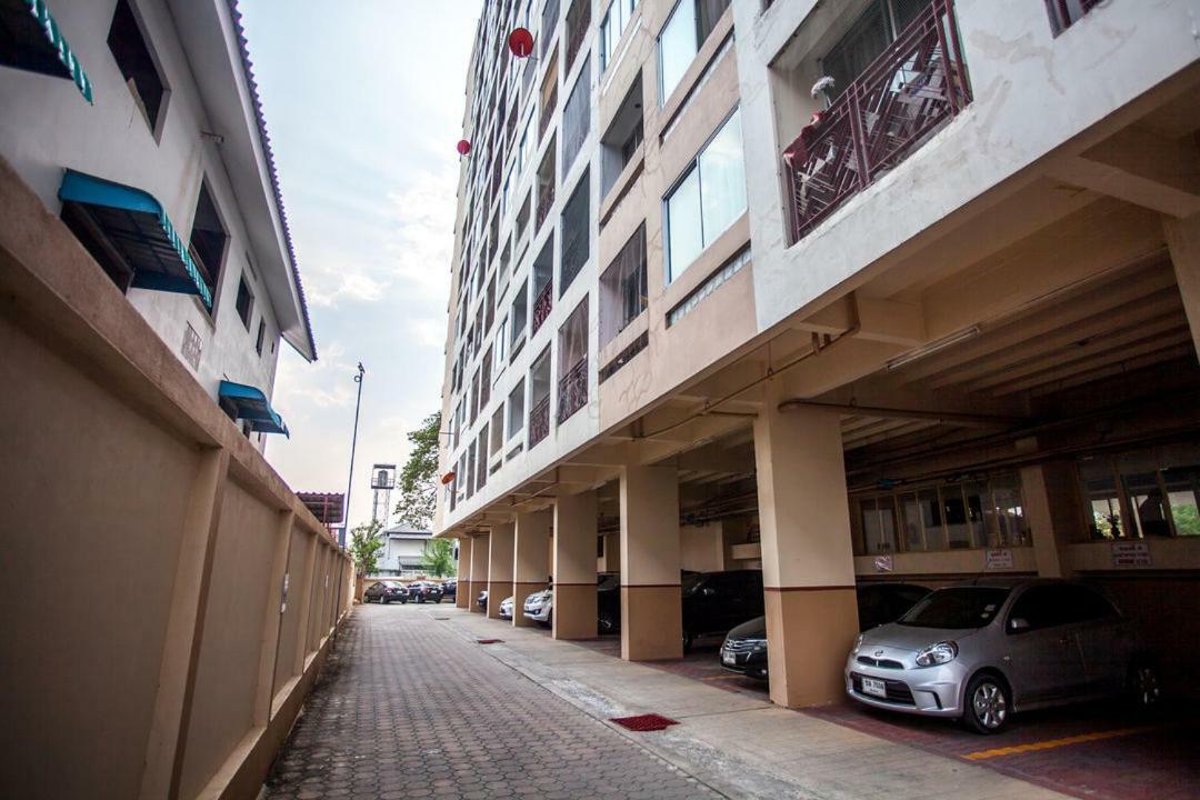 Galare Thong Tower Aparthotel Chiang Mai Exterior photo