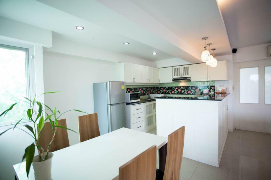 Galare Thong Tower Aparthotel Chiang Mai Exterior photo